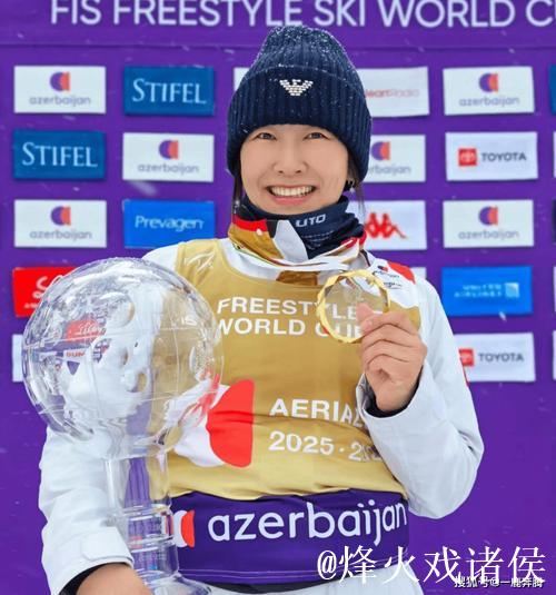 徐梦桃与孙佳旭荣膺自由式滑雪空中技巧世界杯年度总冠军